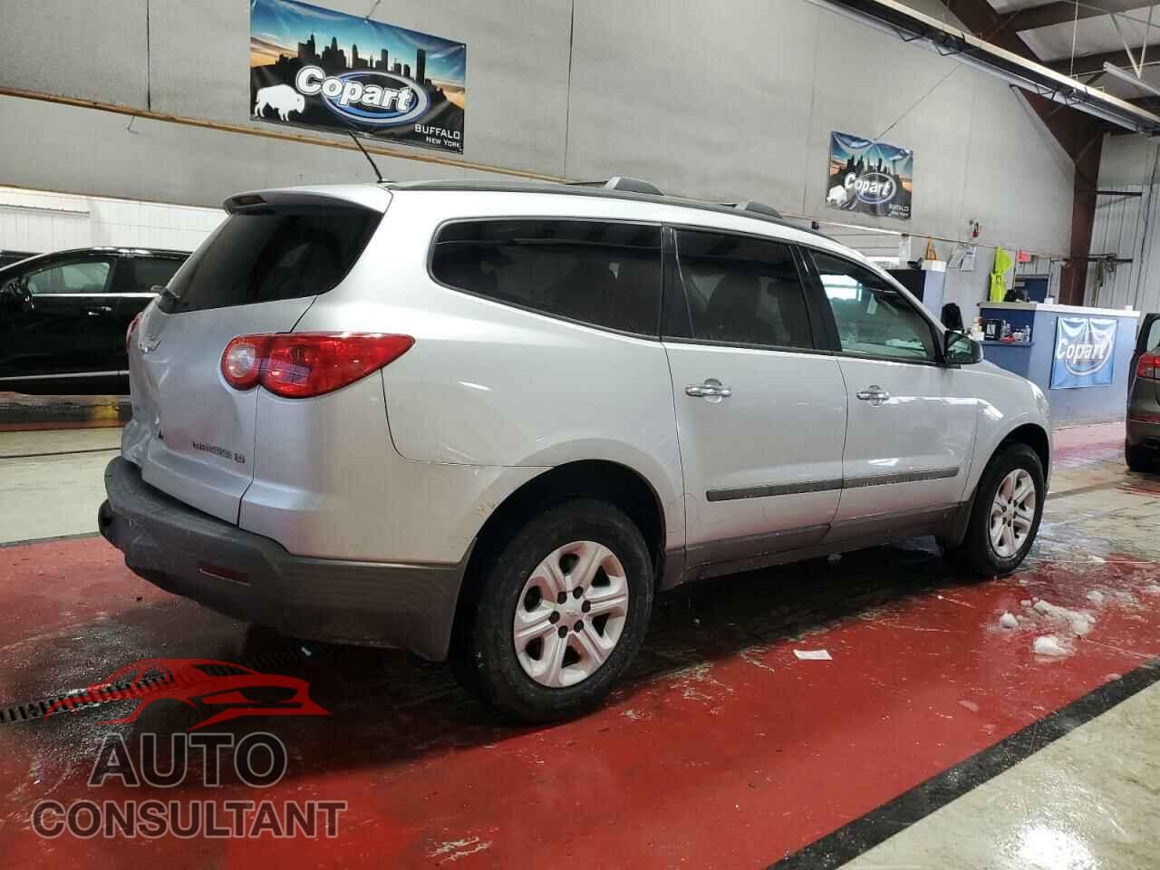 CHEVROLET TRAVERSE 2011 - 1GNKVEED9BJ333711