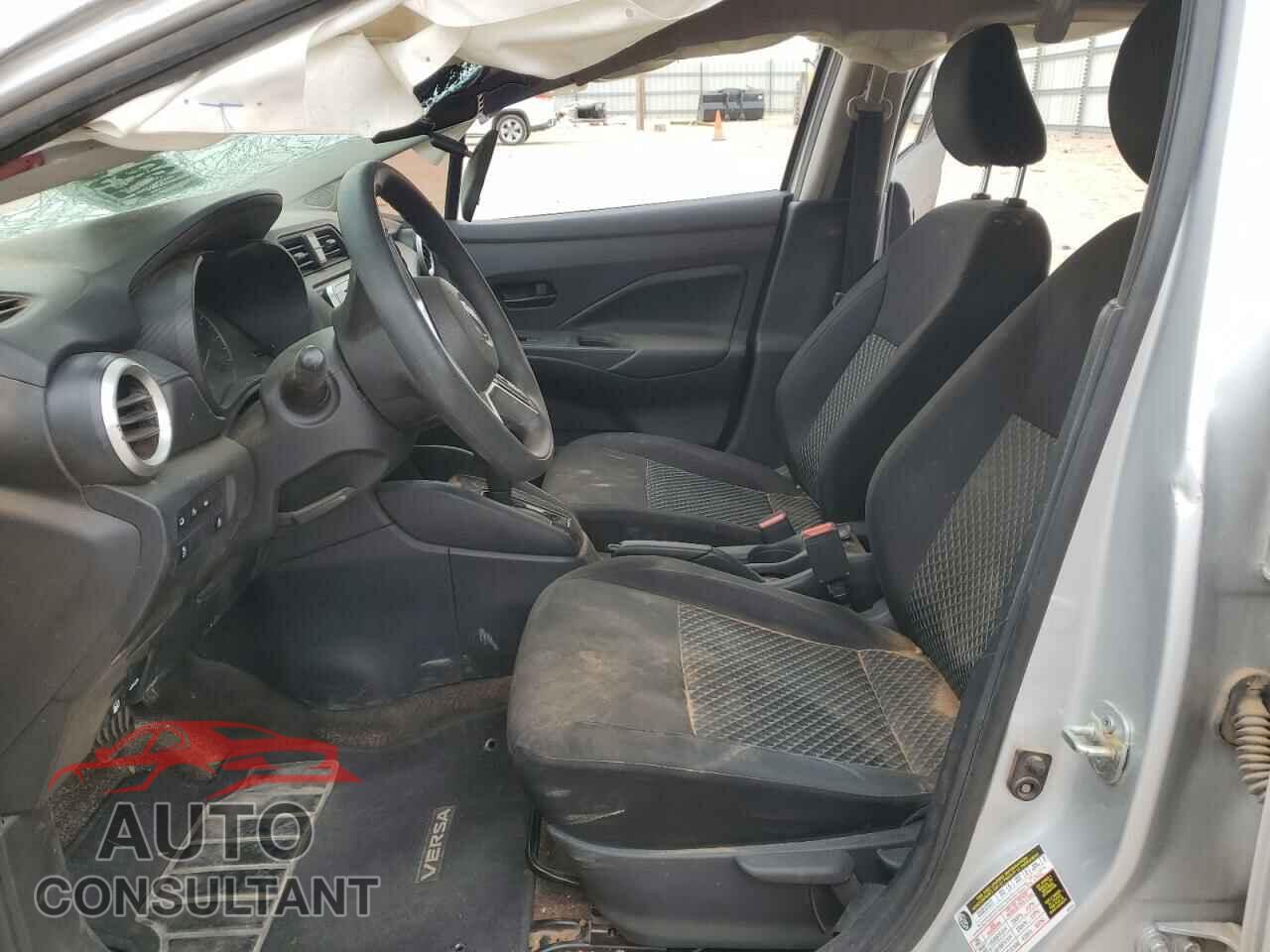 NISSAN VERSA 2021 - 3N1CN8DV9ML909224