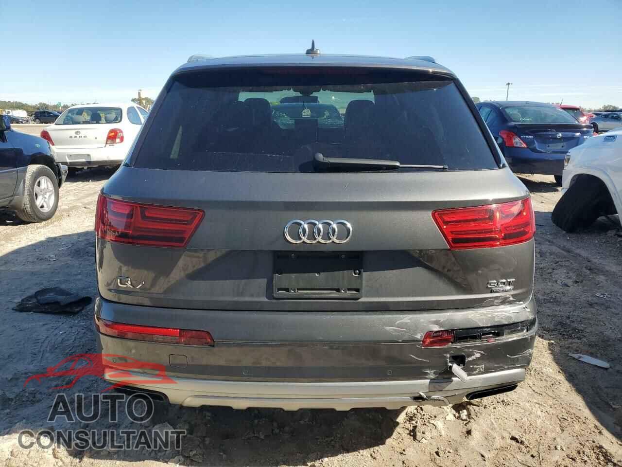 AUDI Q7 2018 - WA1LAAF75JD044472