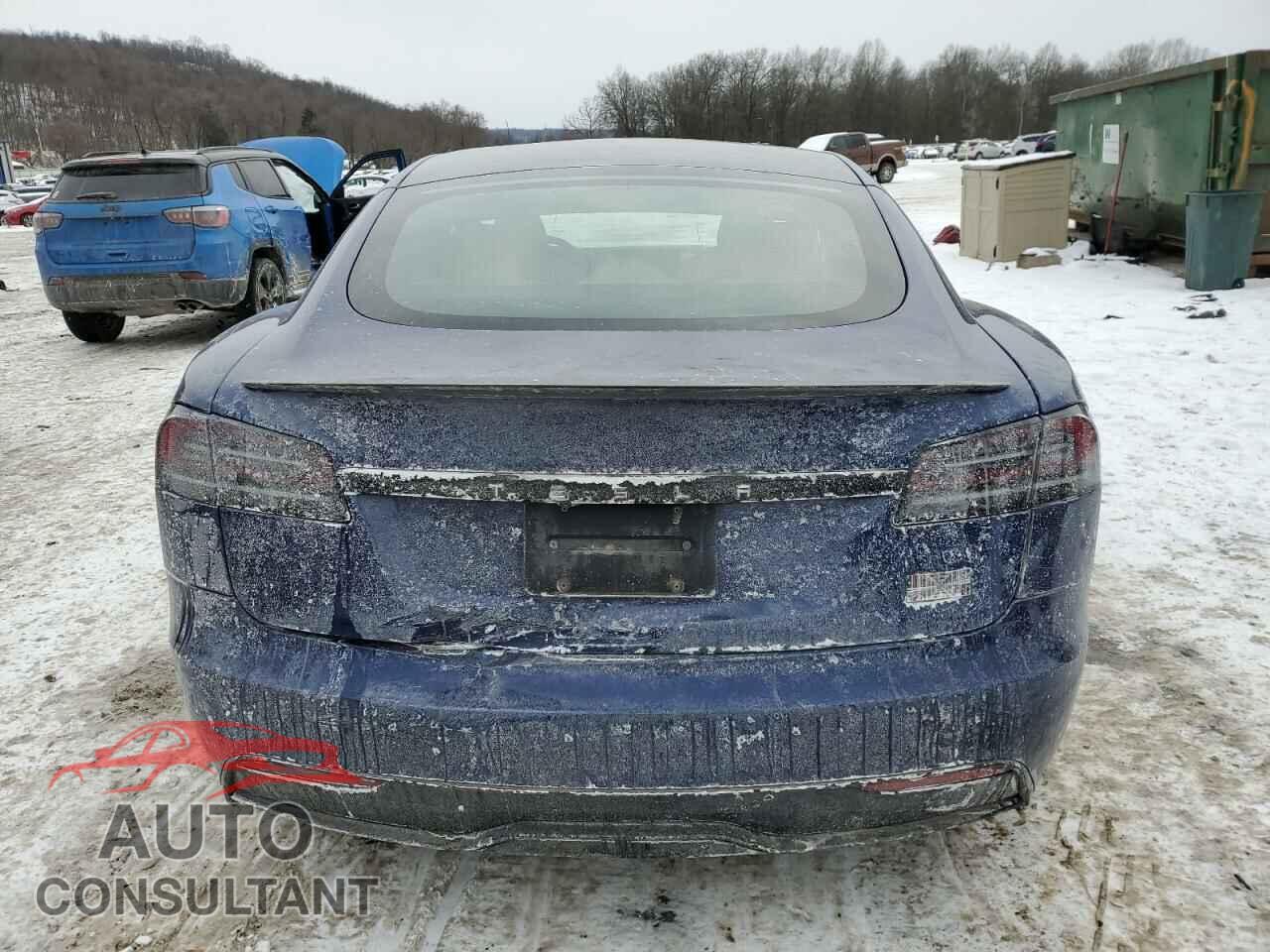 TESLA MODEL S 2023 - 5YJSA1E6XPF528200