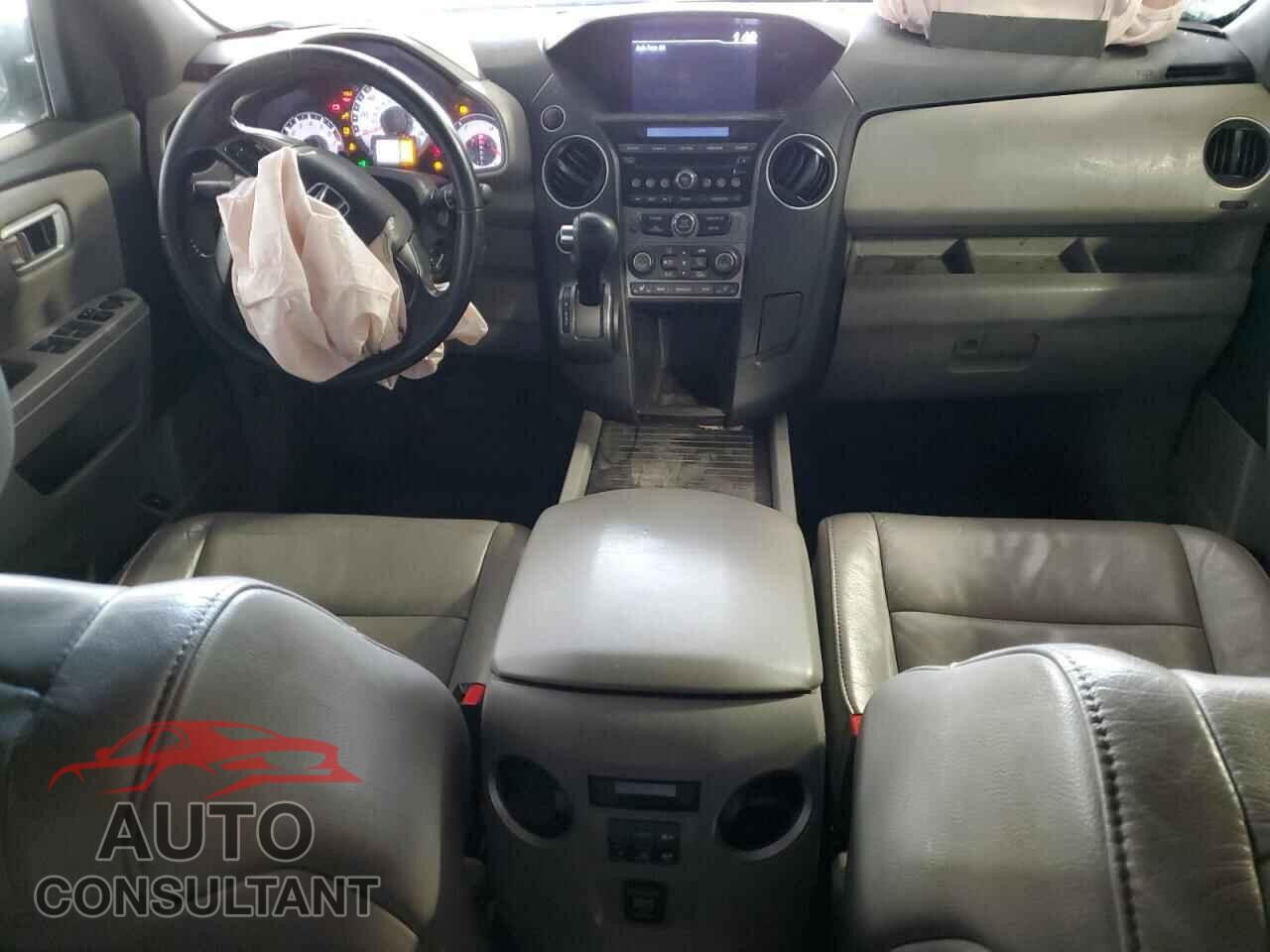 HONDA PILOT 2015 - 5FNYF4H54FB040701
