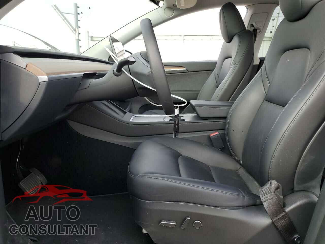 TESLA MODEL Y 2023 - 7SAYGDEE2PF742103