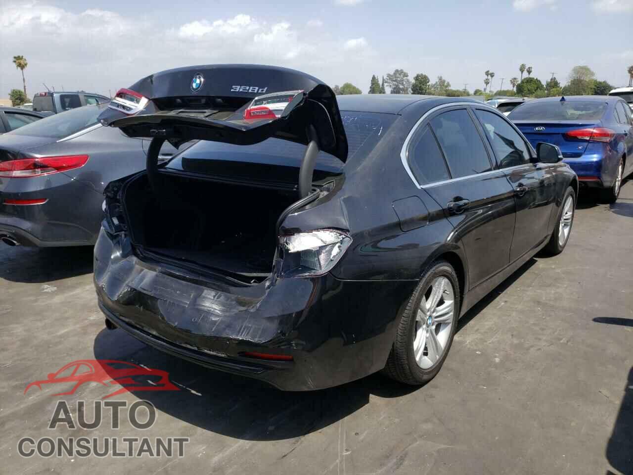 BMW 3 SERIES 2017 - WBA8E5C3XHK388892