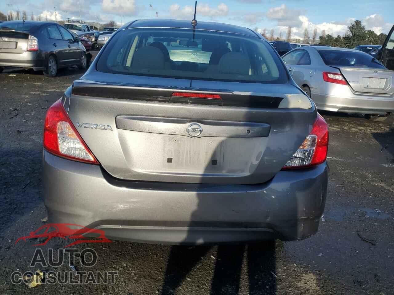 NISSAN VERSA 2017 - 3N1CN7AP1HL901723