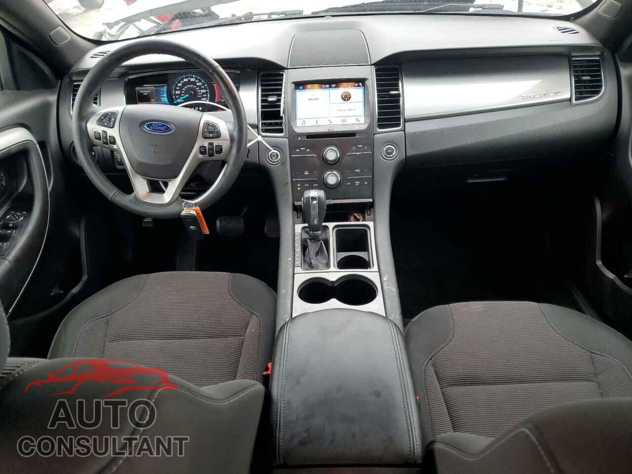 FORD TAURUS 2018 - 1FAHP2E86JG129741