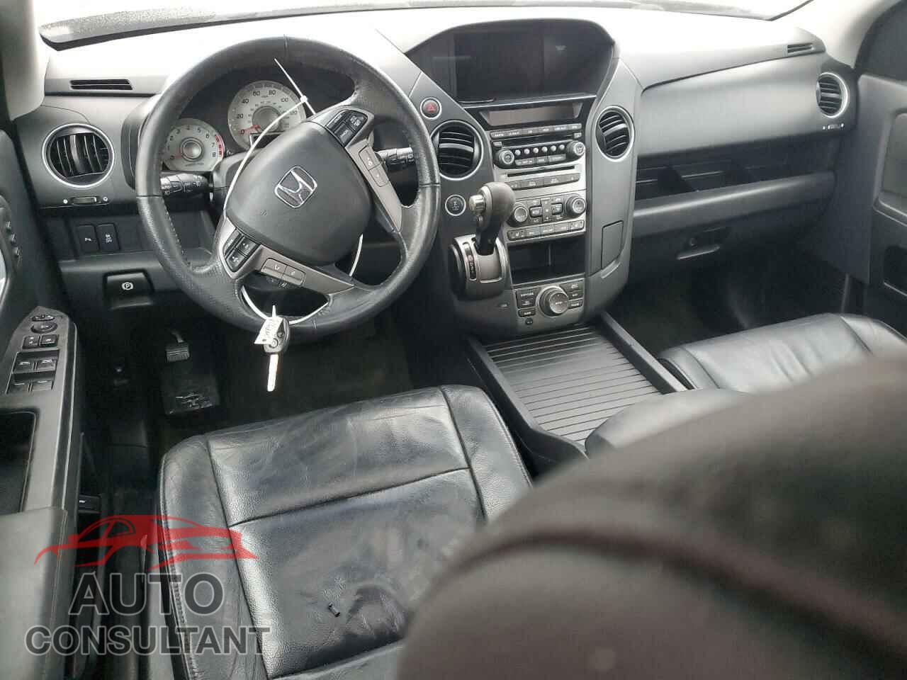 HONDA PILOT 2015 - 5FNYF4H97FB016184