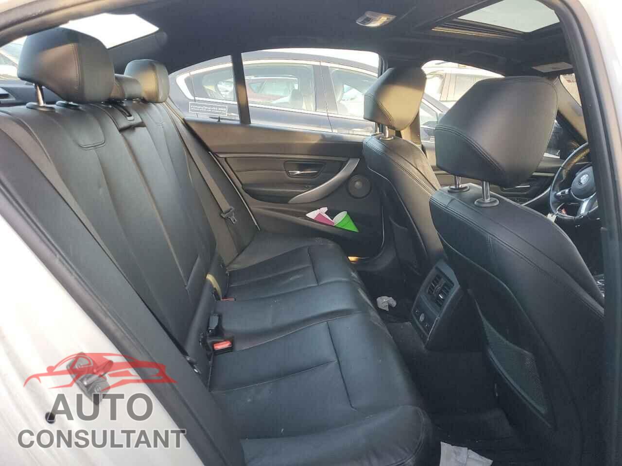 BMW 3 SERIES 2014 - WBA3B9C56EF588068