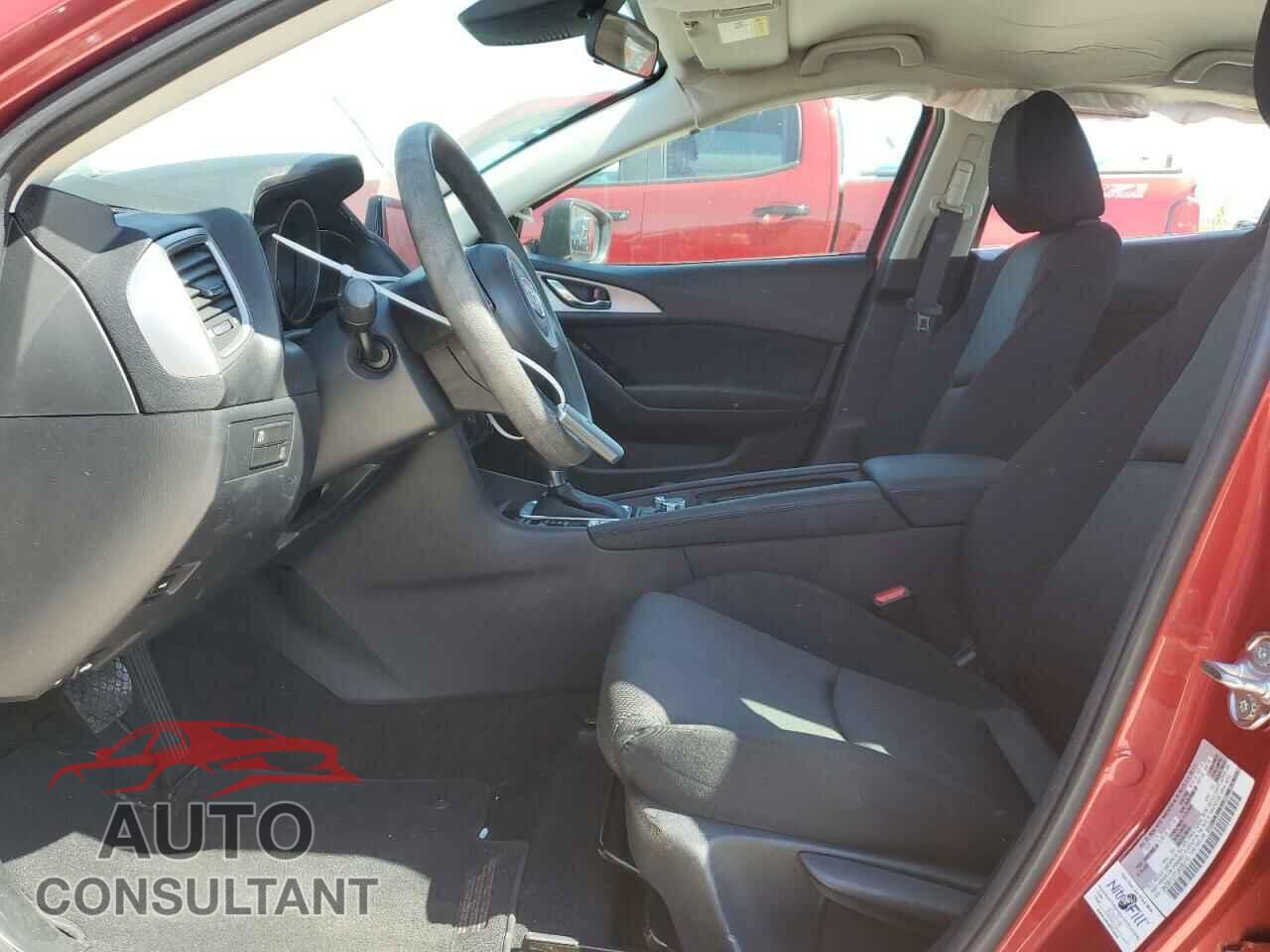 MAZDA 3 2018 - 3MZBN1U77JM269115