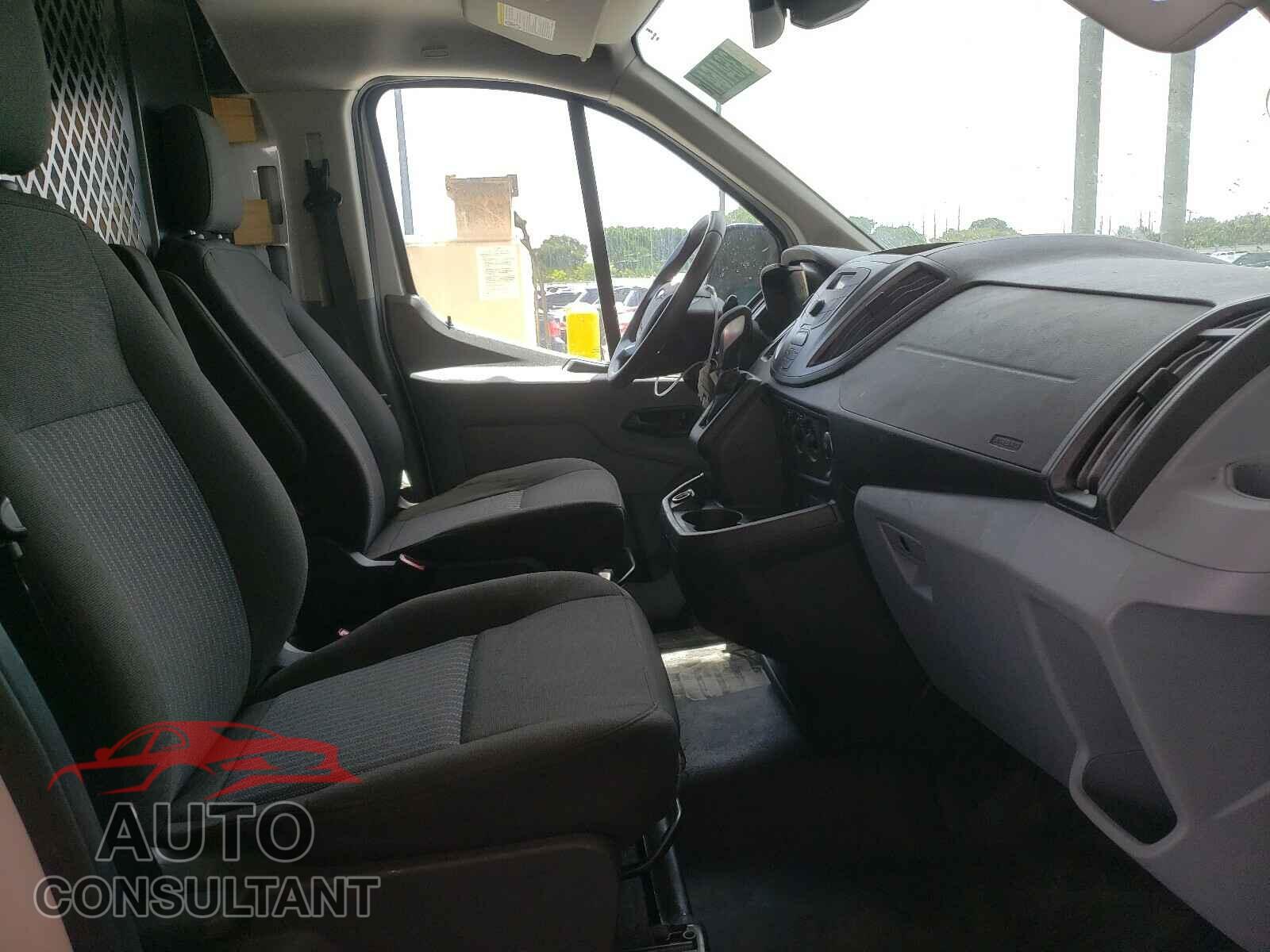 FORD TRANSIT CO 2019 - 1FTYR1YM5KKB20020