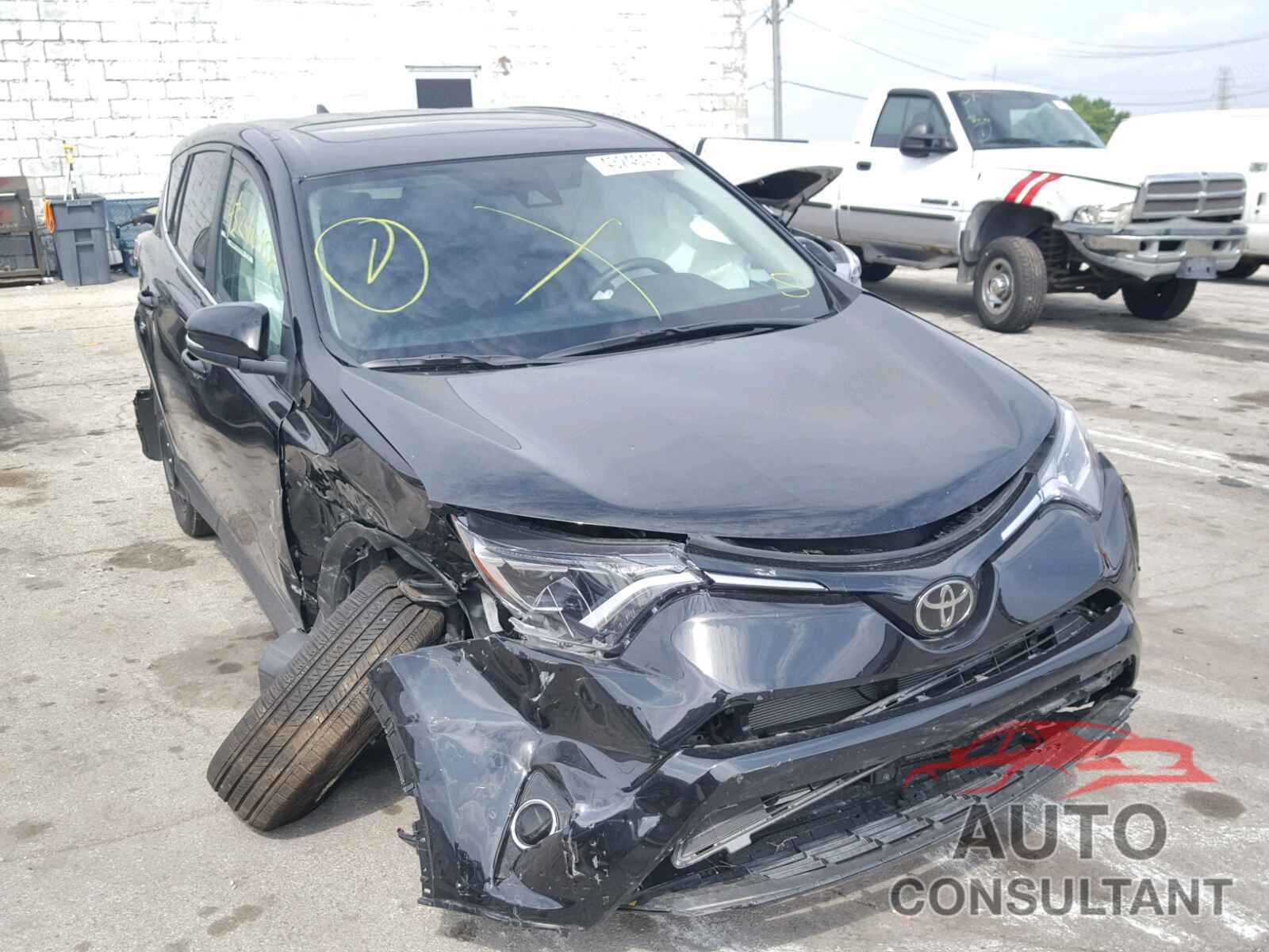 TOYOTA RAV4 XLE 2018 - 2T3WFREV1JW412779
