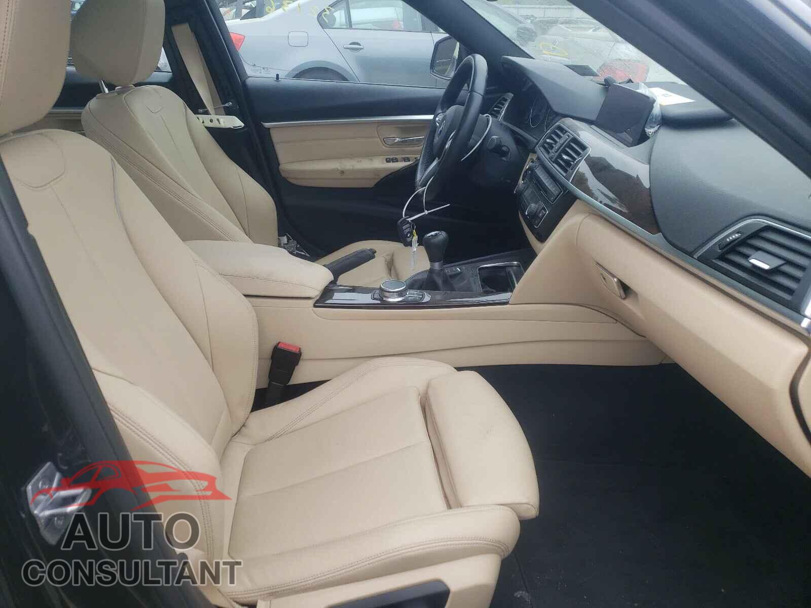 BMW 3 SERIES 2017 - WBA8B7C33HK806715