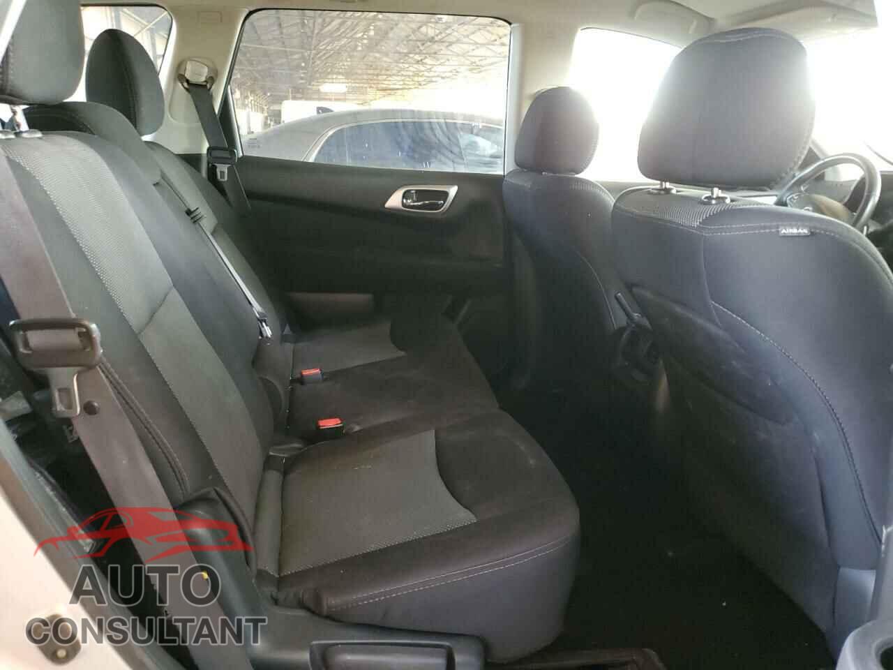 NISSAN PATHFINDER 2017 - 5N1DR2MN5HC679990