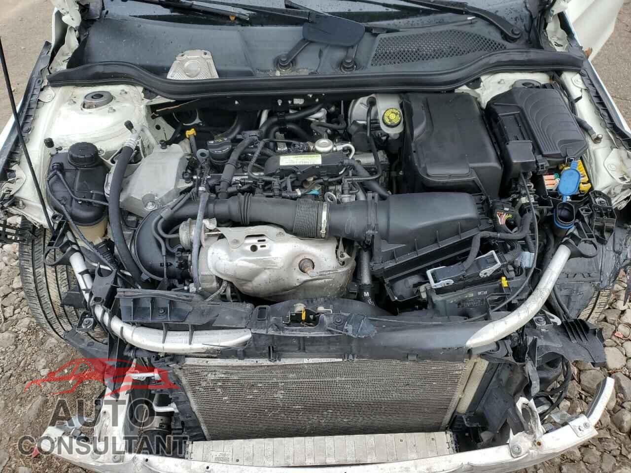 MERCEDES-BENZ CLA-CLASS 2017 - WDDSJ4EB8HN499013