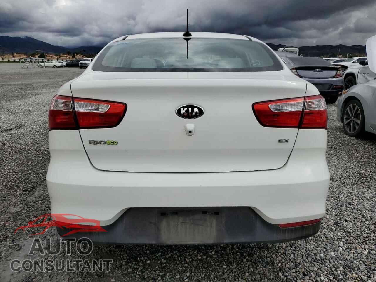 KIA RIO 2017 - KNADN4A39H6040425