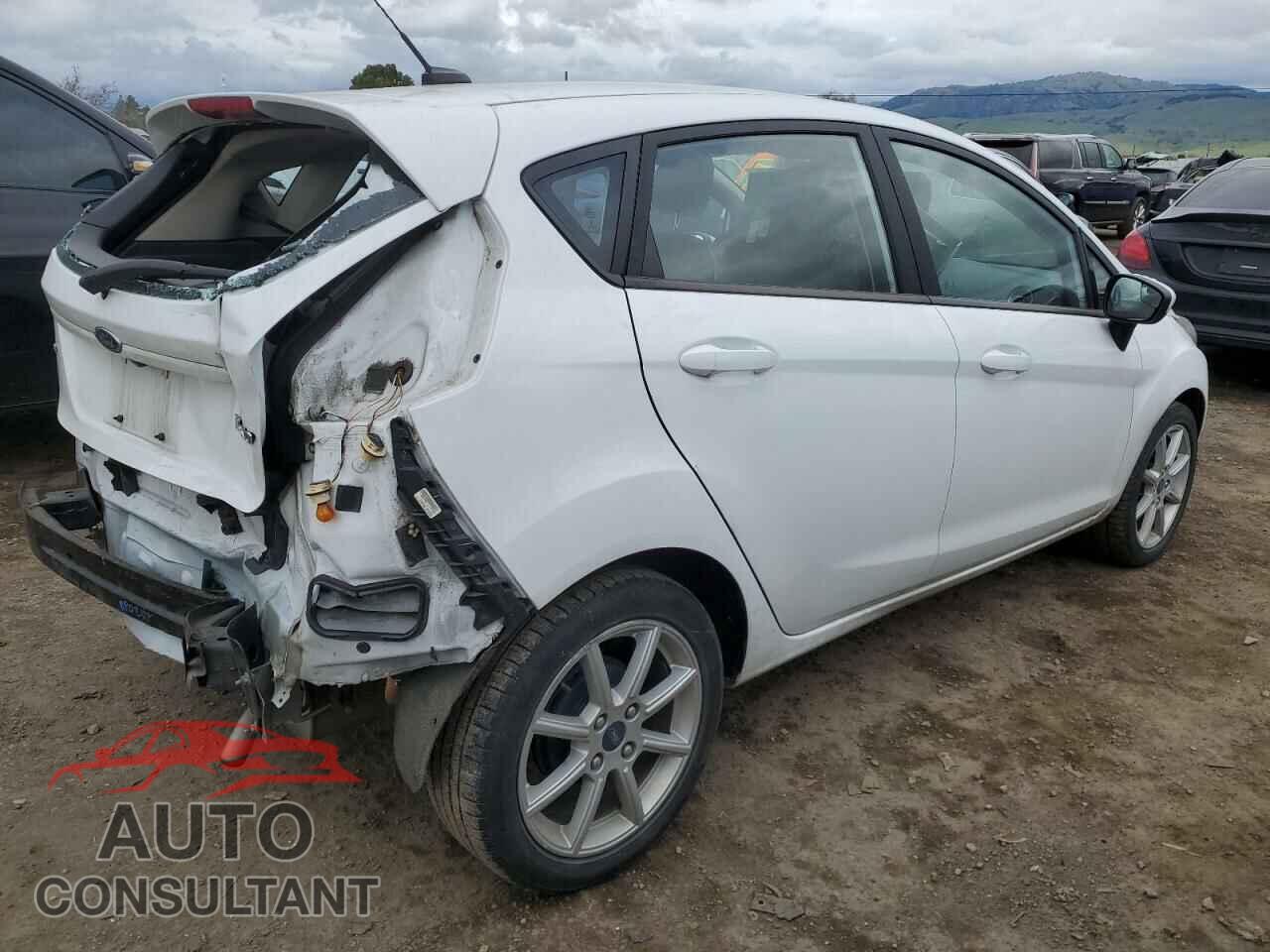 FORD FIESTA 2019 - 3FADP4EJ5KM138015