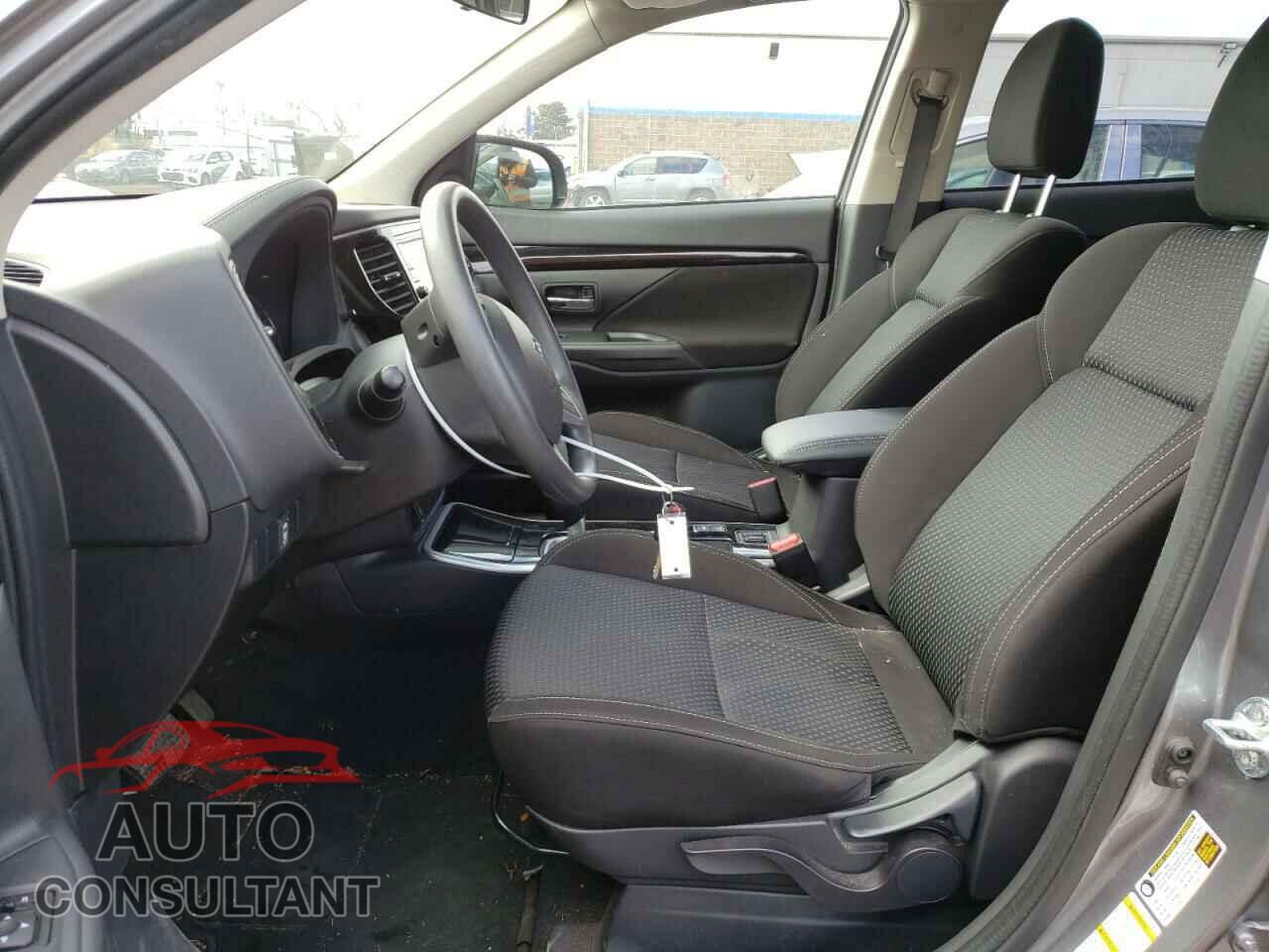 MITSUBISHI OUTLANDER 2019 - JA4AD2A30KZ055022