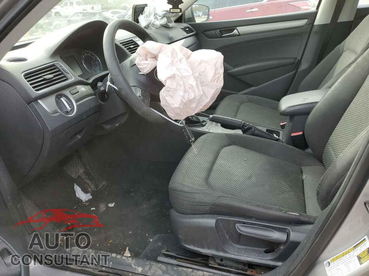 VOLKSWAGEN PASSAT 2013 - 1VWAP7A30DC060962