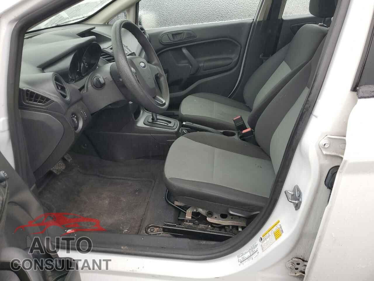 FORD FIESTA 2017 - 3FADP4AJ9HM168942