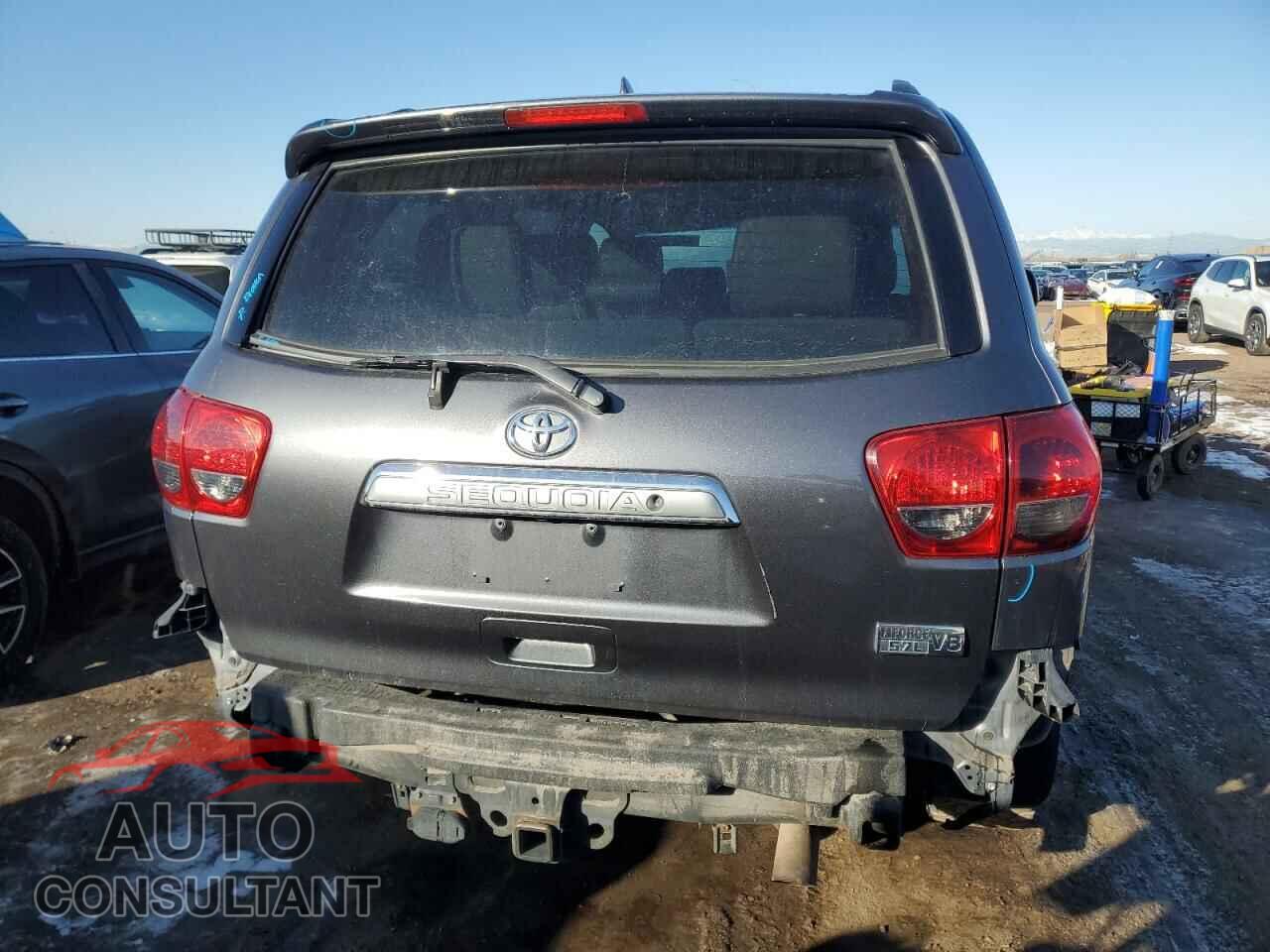 TOYOTA SEQUOIA 2013 - 5TDJY5G11DS075334