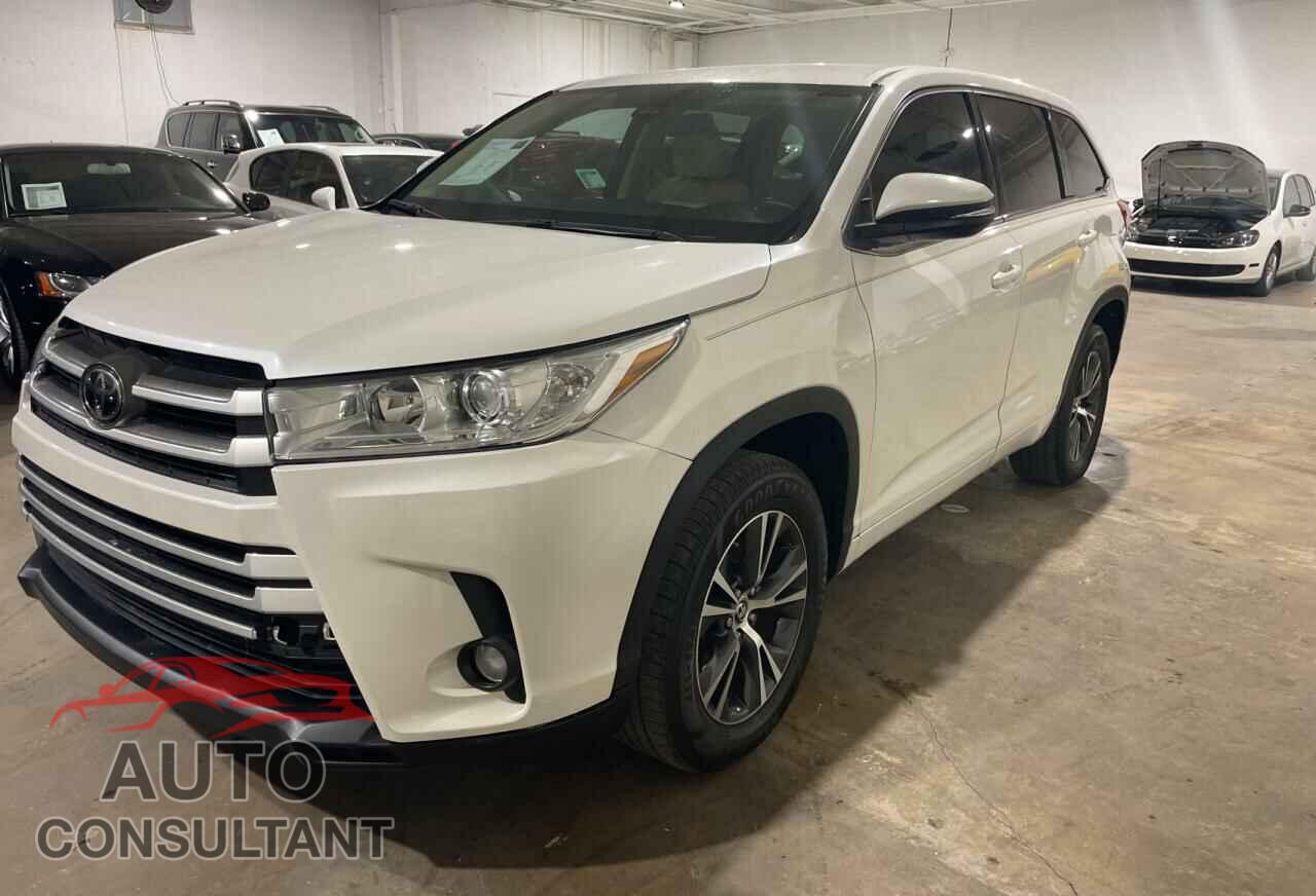 TOYOTA HIGHLANDER 2018 - 5TDZZRFH6JS245592