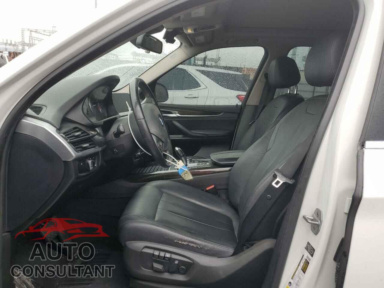 BMW X5 2014 - 5UXKS4C52E0C07144