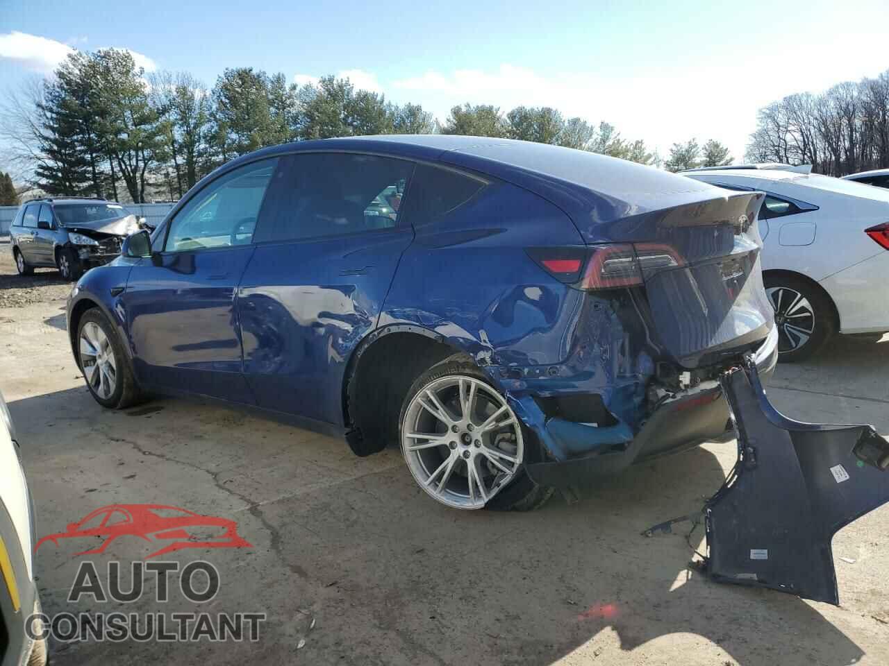 TESLA MODEL Y 2021 - 5YJYGDEE1MF265205