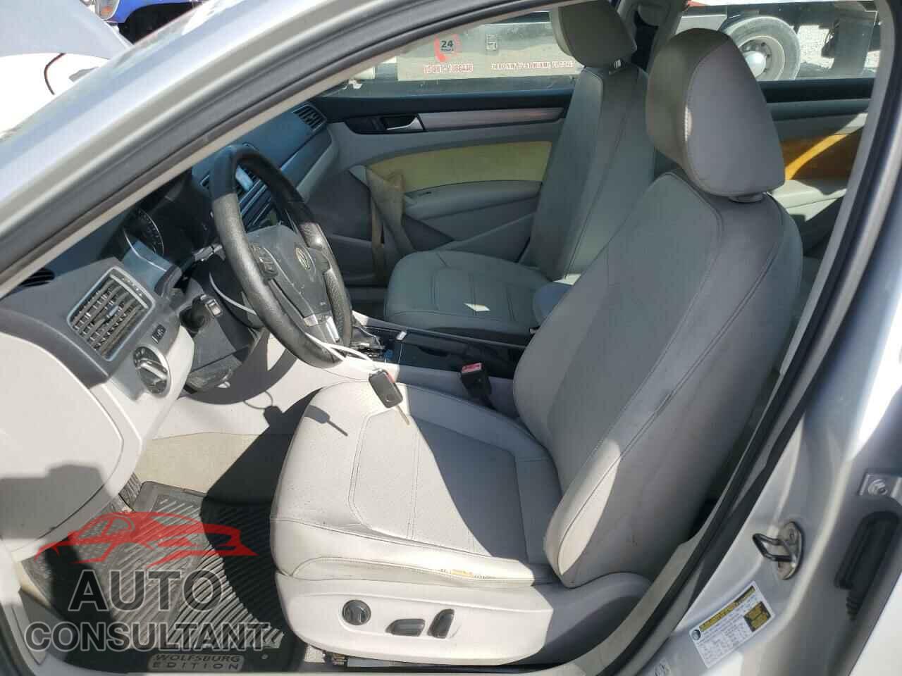 VOLKSWAGEN PASSAT 2014 - 1VWAS7A37EC073420