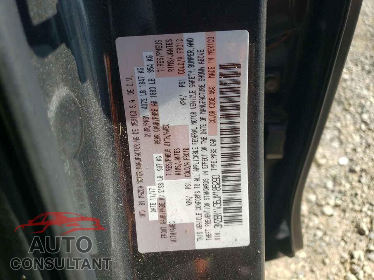 MAZDA 3 2018 - 3MZBN1V35JM185290