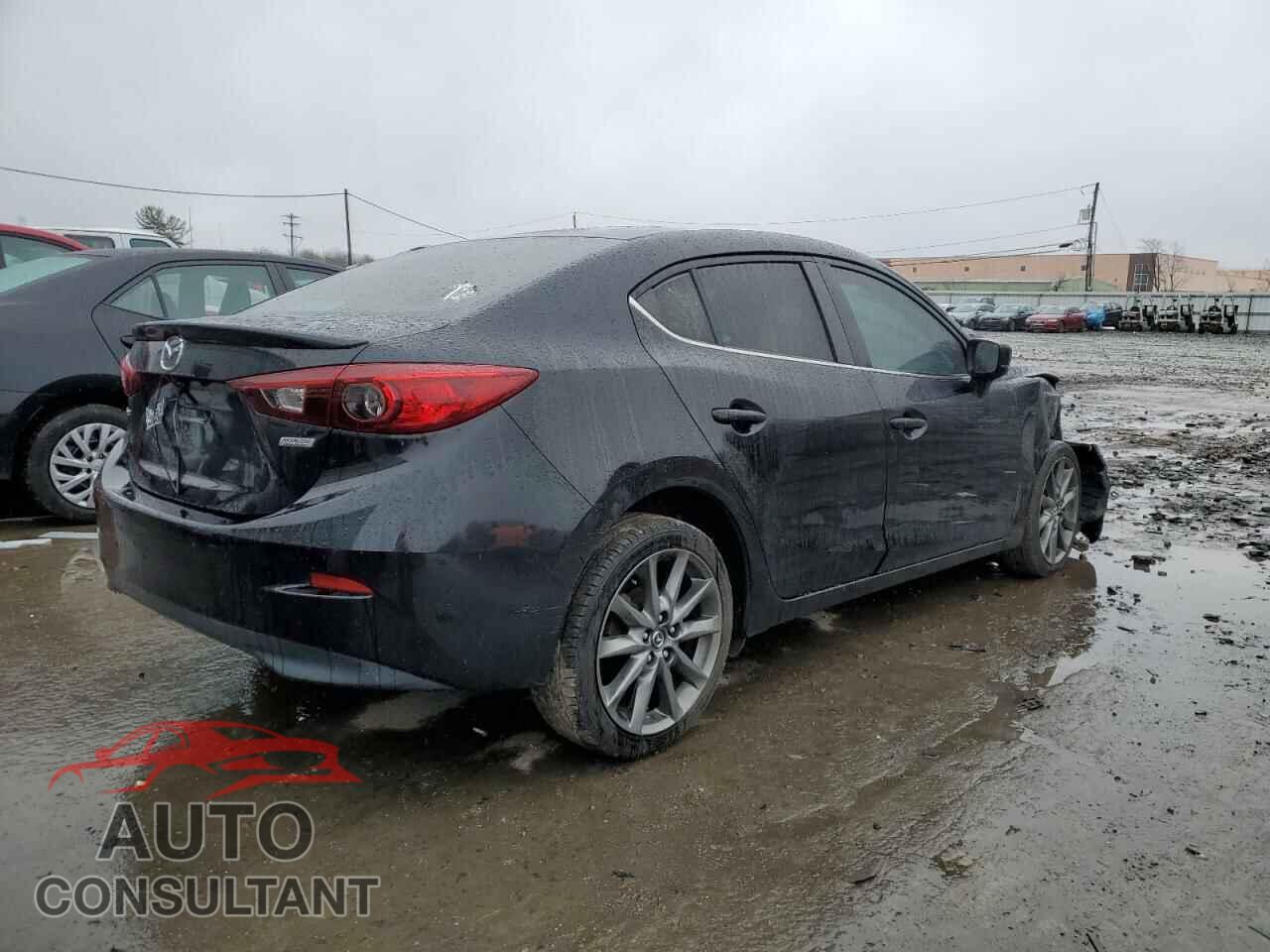 MAZDA 3 2018 - 3MZBN1V39JM275784