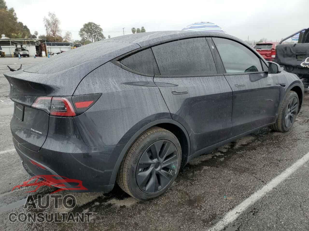TESLA MODEL Y 2025 - 7SAYGAEE3SF216635