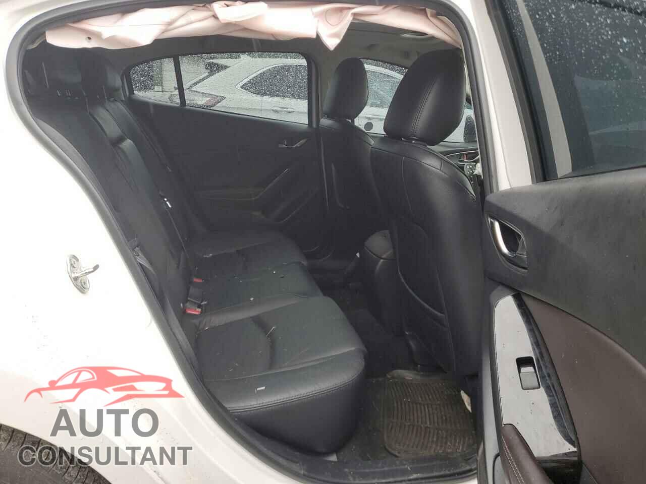 MAZDA 3 2018 - 3MZBN1M39JM266875