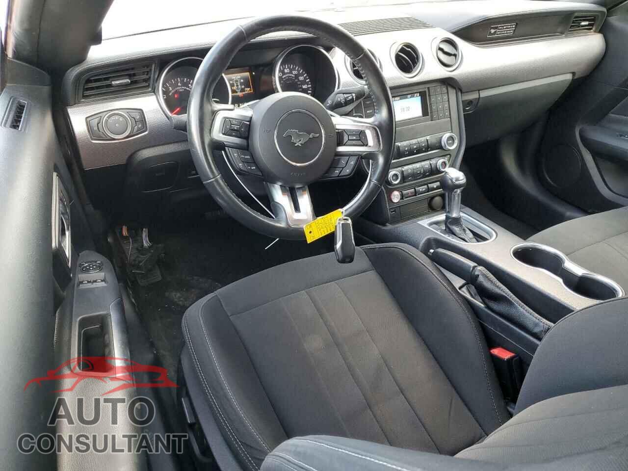 FORD MUSTANG 2020 - 1FA6P8CF0L5125212