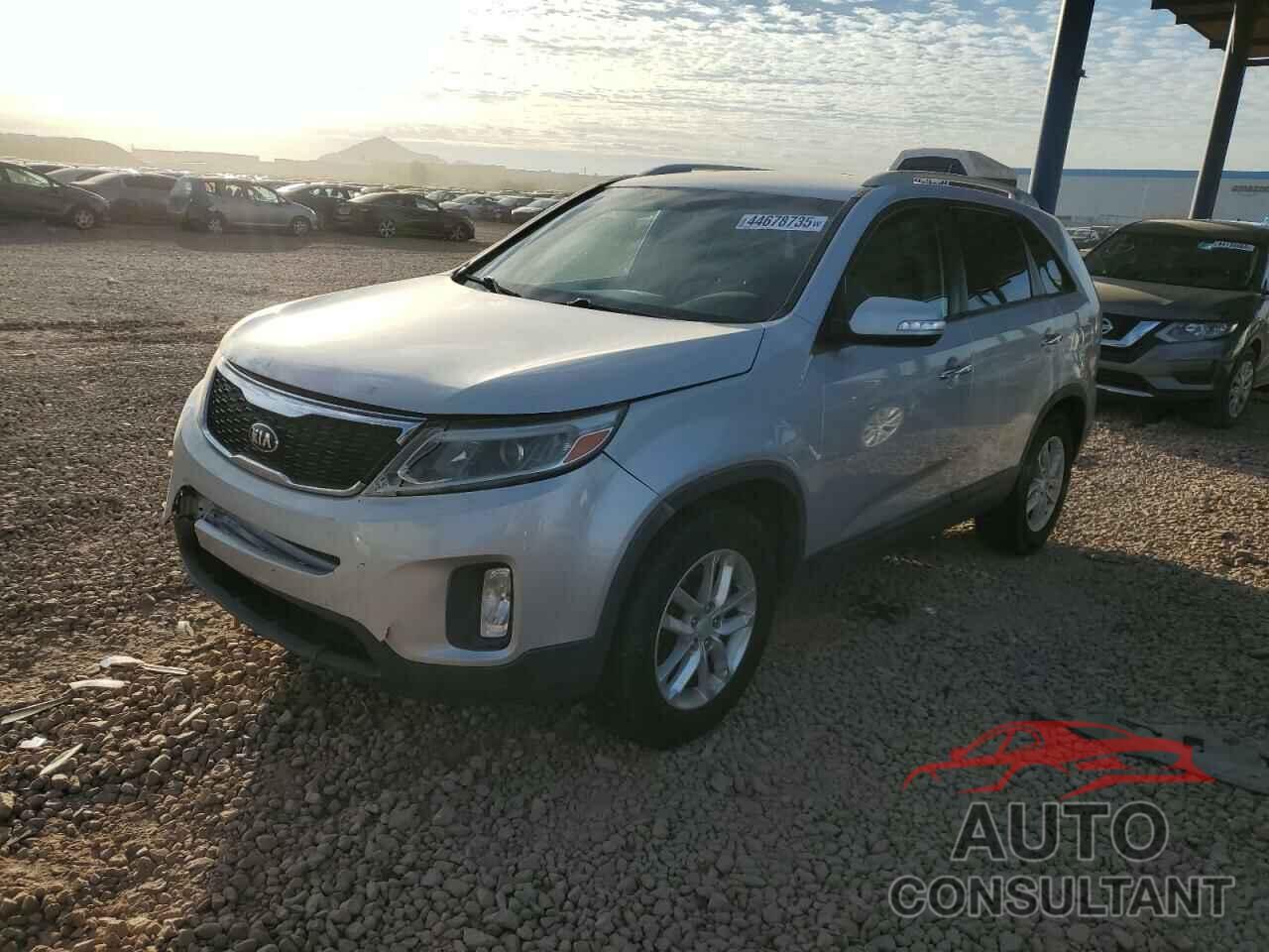 KIA SORENTO 2015 - 5XYKT4A72FG588635