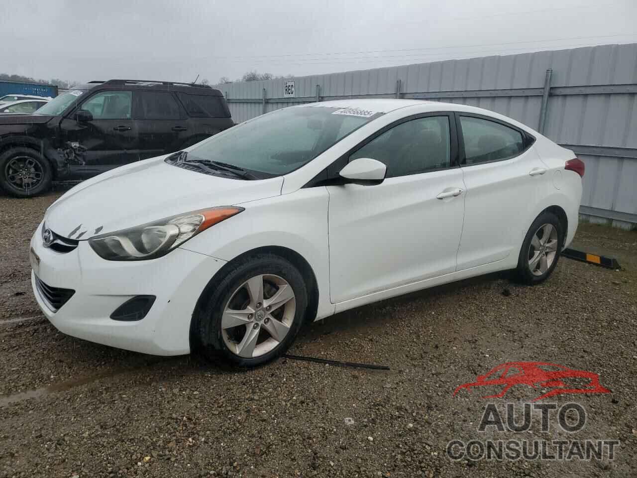 HYUNDAI ELANTRA 2011 - 5NPDH4AE0BH040192