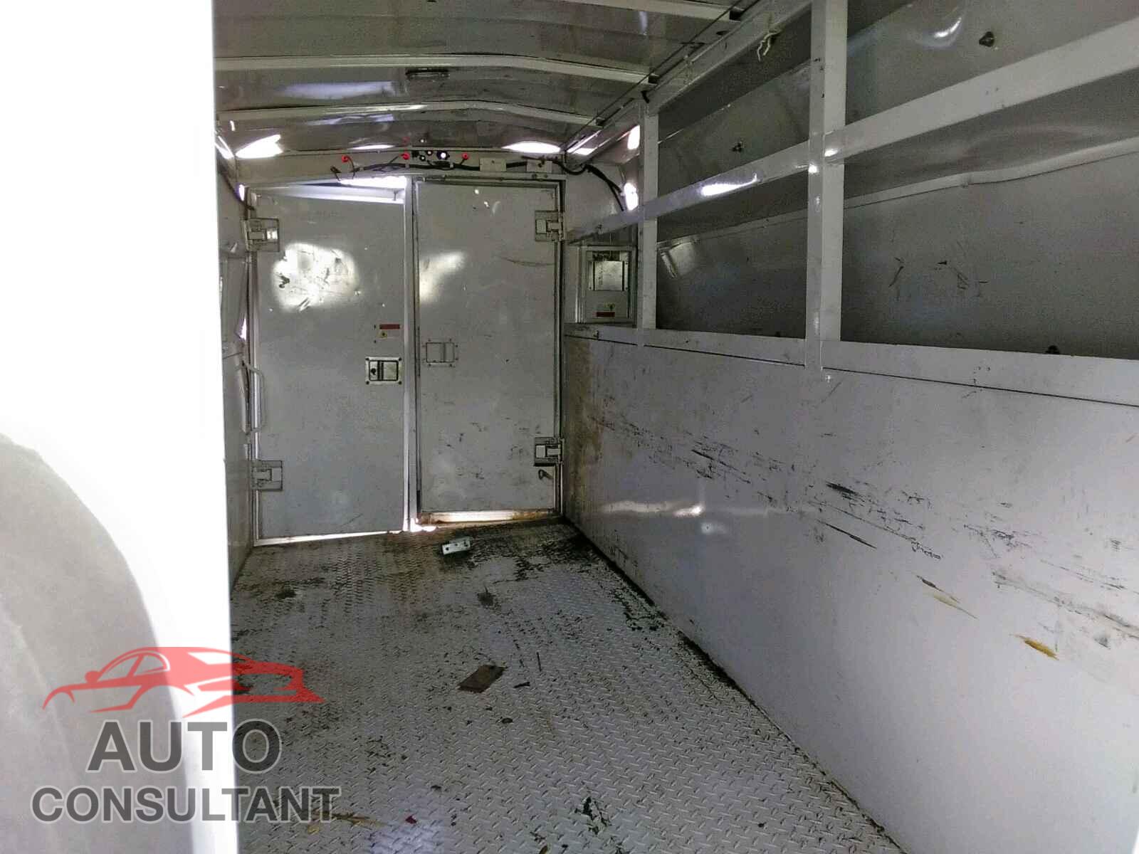 FORD ECONOLINE 2019 - 1FDWE3F60KDC24854