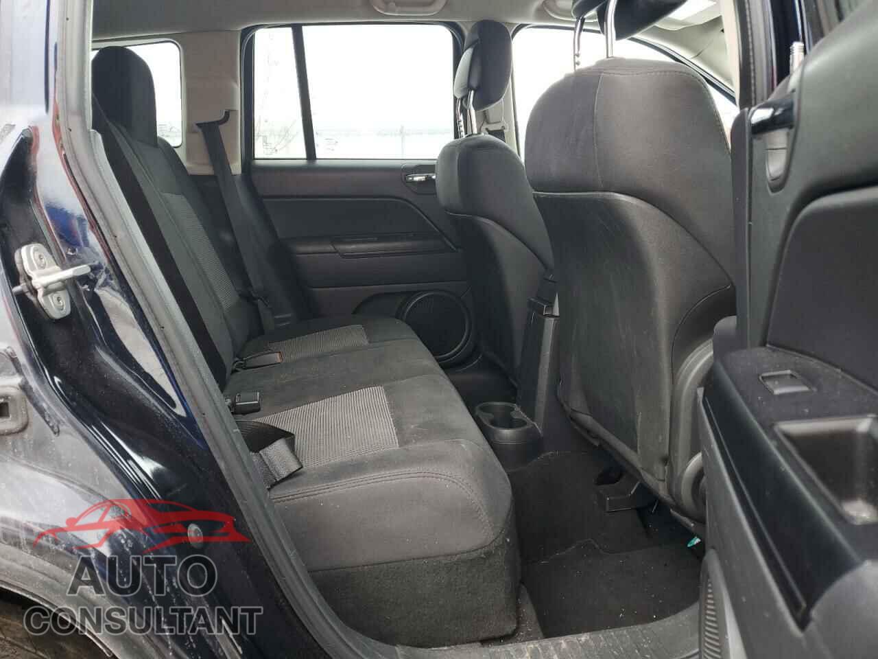 JEEP COMPASS 2011 - 1J4NF4FB8BD136015