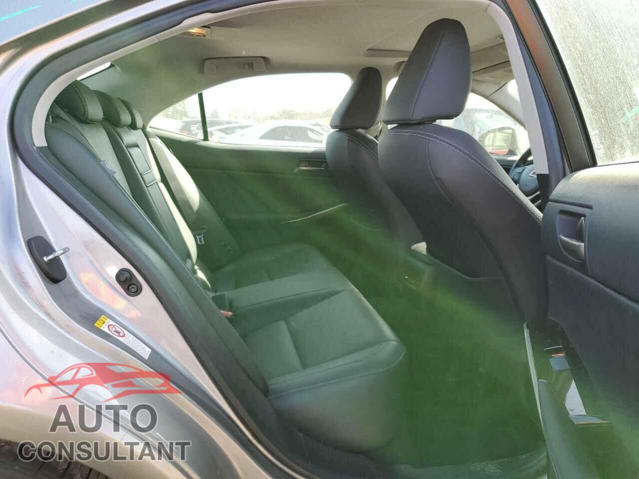LEXUS IS 2018 - JTHC81D2XJ5028253