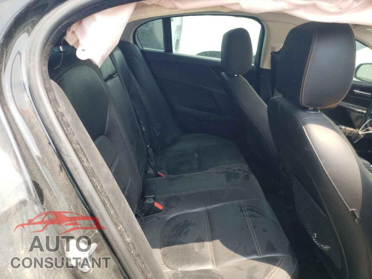 JAGUAR XE 2017 - SAJAE4BG2HA964145
