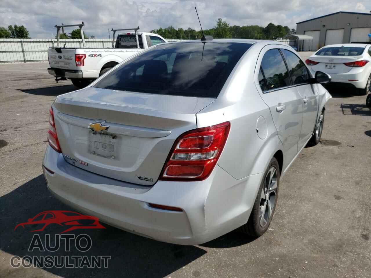 CHEVROLET SONIC 2017 - 1G1JF5SB0H4134227