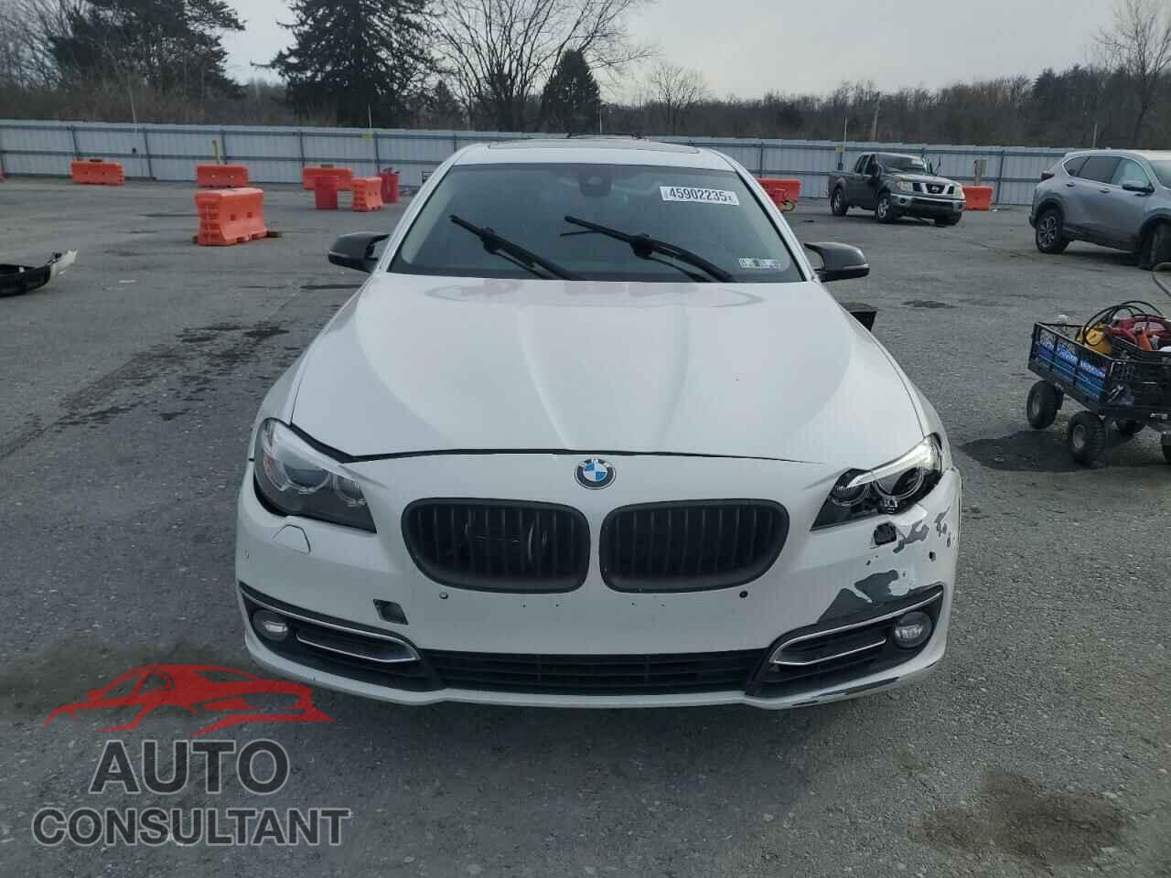 BMW 5 SERIES 2015 - WBA5B3C54FD546713