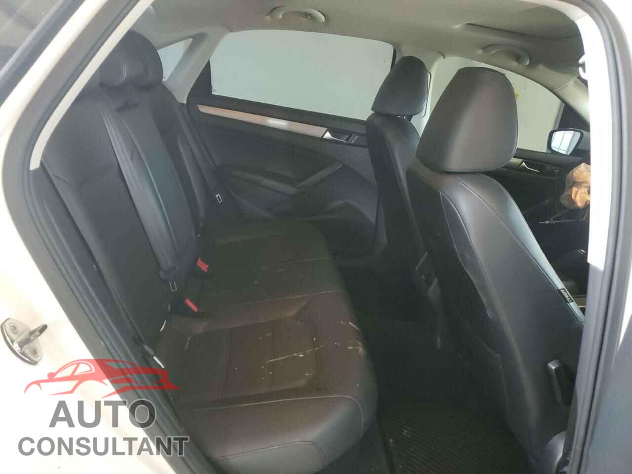 VOLKSWAGEN PASSAT 2014 - 1VWBN7A36EC080841