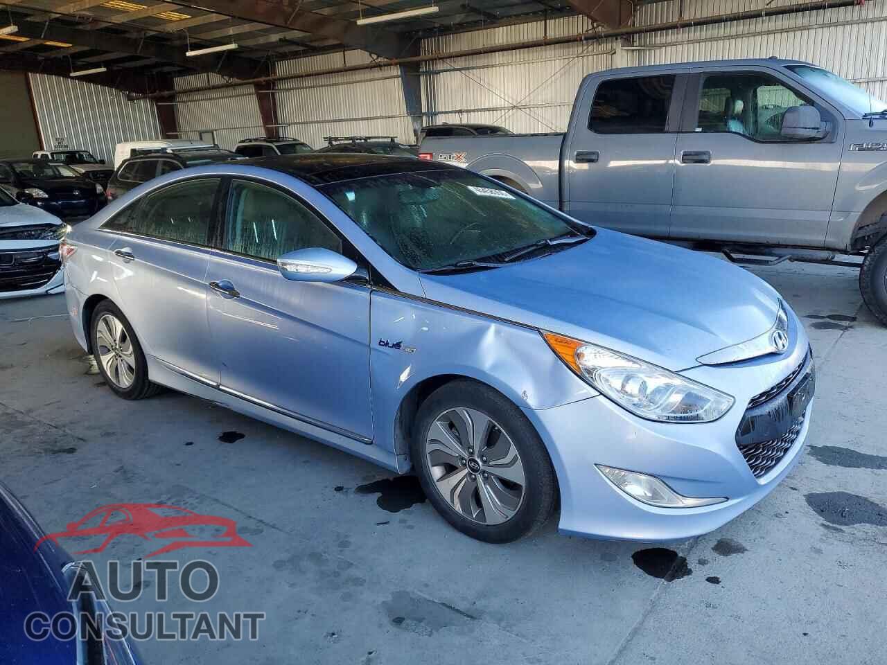 HYUNDAI SONATA 2013 - KMHEC4A47DA076848