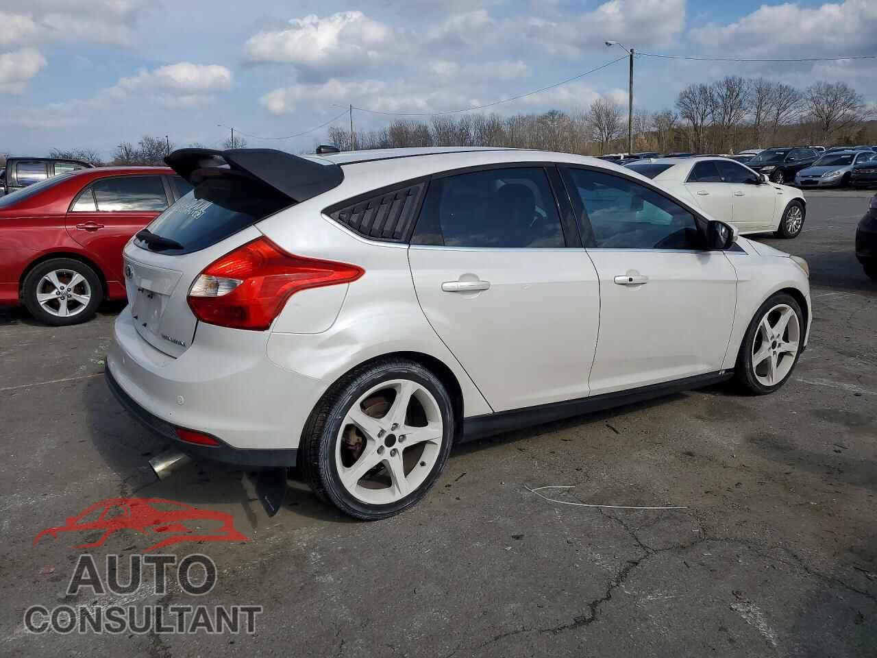 FORD FOCUS 2012 - 1FAHP3N28CL399601