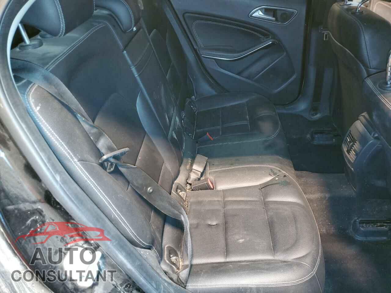 MERCEDES-BENZ GLA-CLASS 2015 - WDCTG4EB7FJ165681