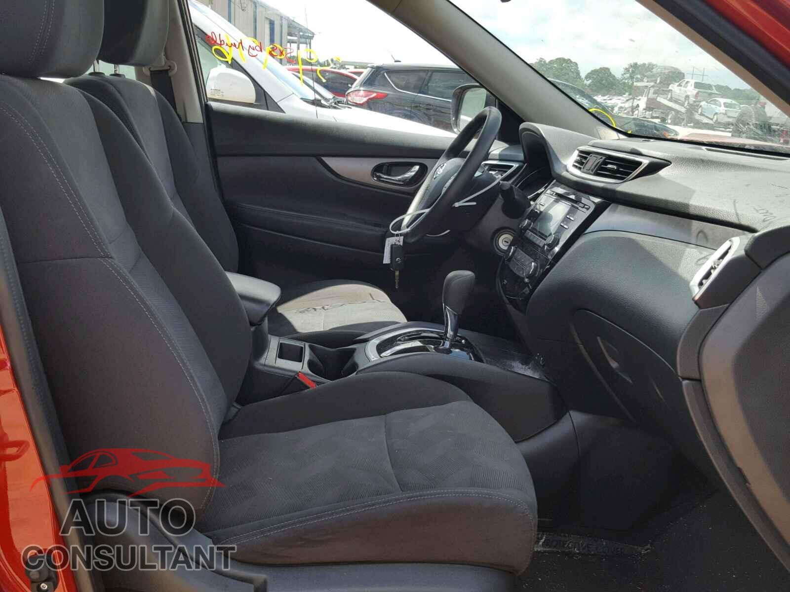NISSAN ROGUE S 2016 - KNMAT2MT2GP600824