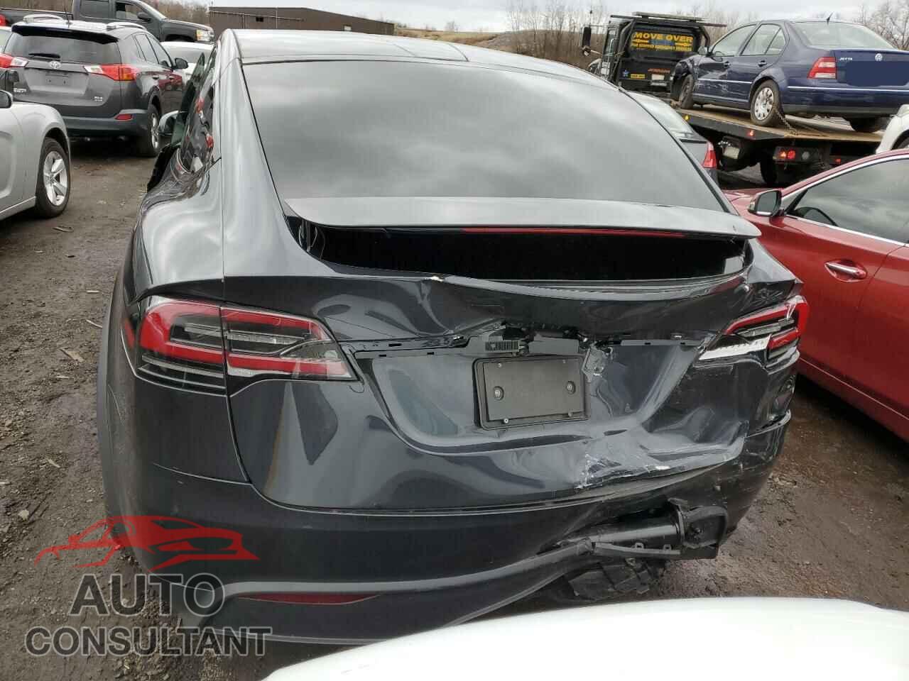 TESLA MODEL X 2023 - 7SAXCBE5XPF428873