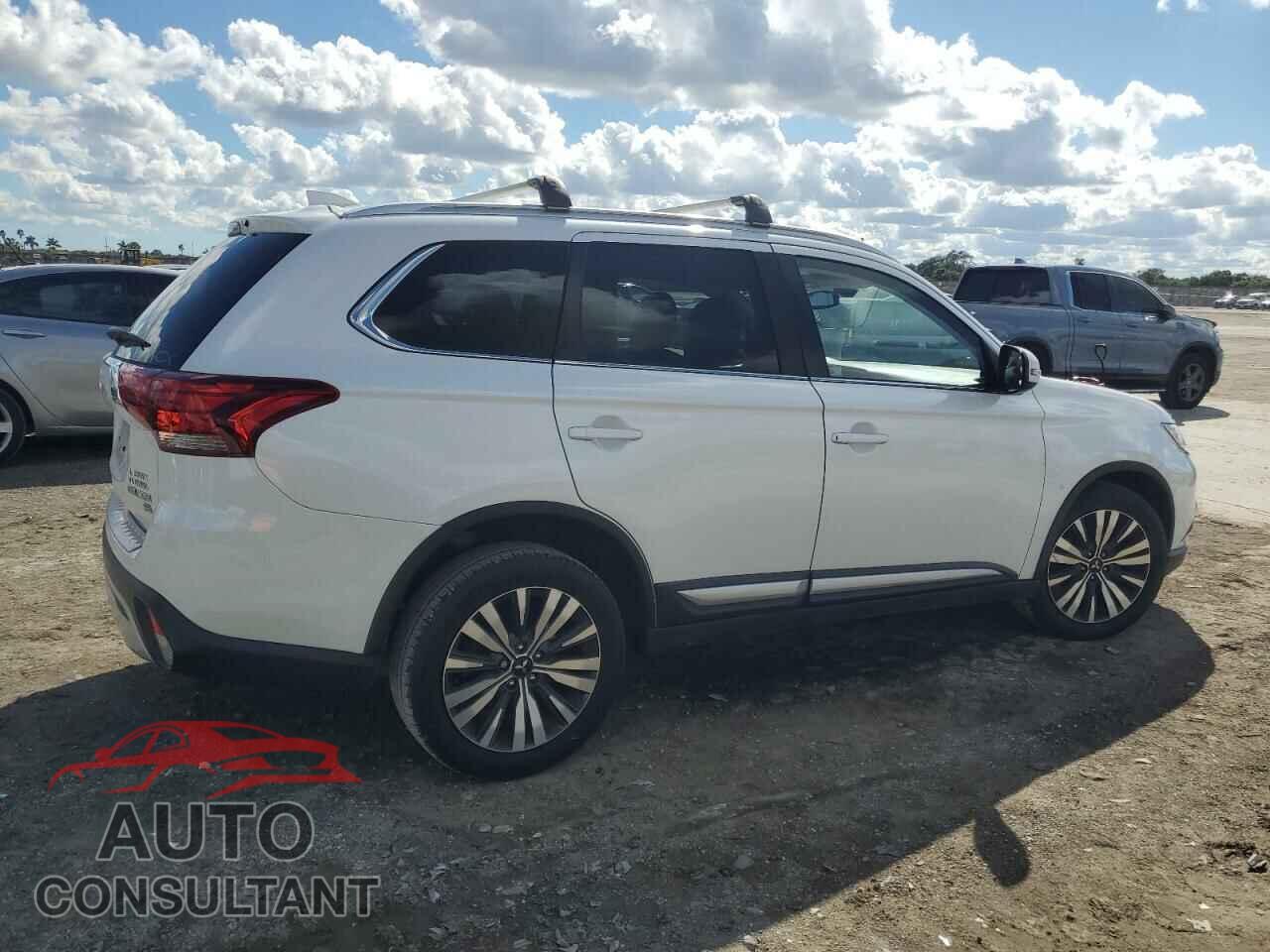 MITSUBISHI OUTLANDER 2019 - JA4AD3A33KZ008508