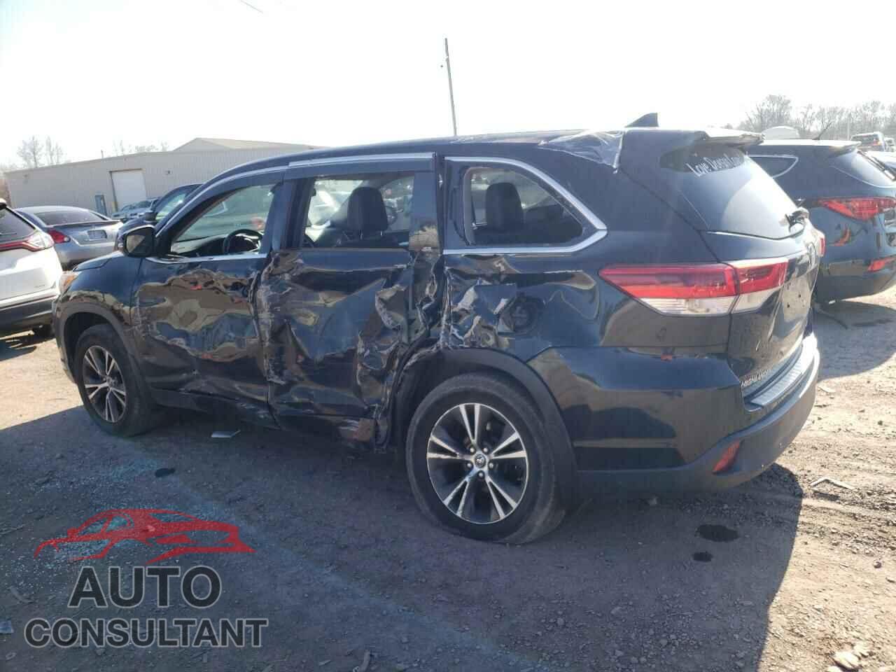 TOYOTA HIGHLANDER 2018 - 5TDBZRFH2JS845477