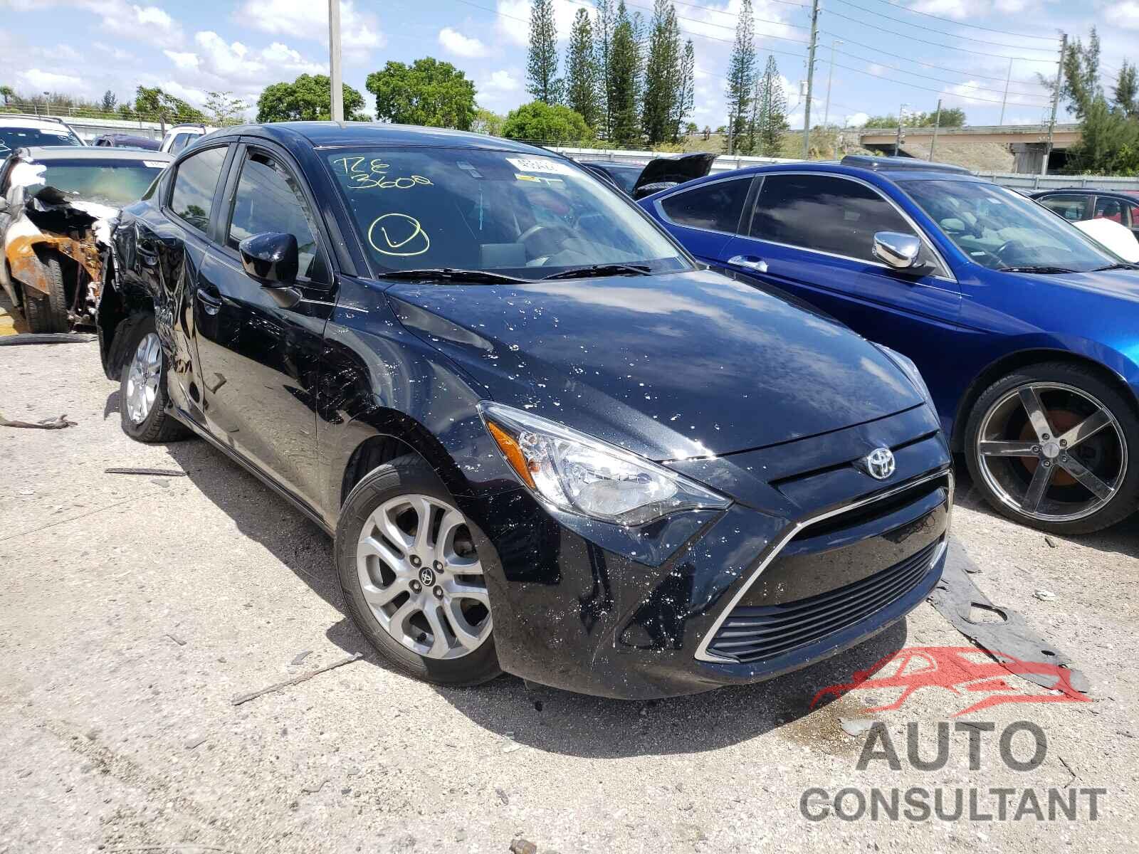 TOYOTA YARIS 2017 - 3MYDLBYV1HY187367