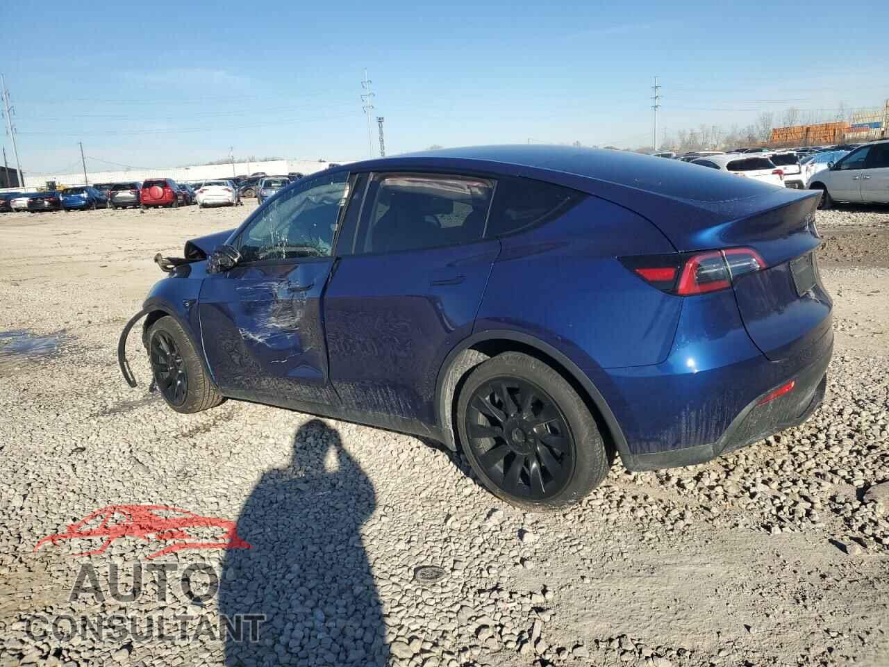 TESLA MODEL Y 2023 - 7SAYGDEE5PF980477